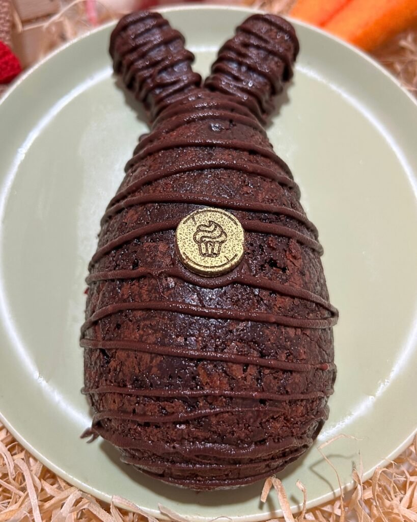 cabeça de coelho feito com casca de brownie